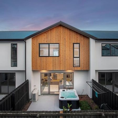 Apartamento Stylish Townhouse With Hot Tub Christchurch Exterior foto
